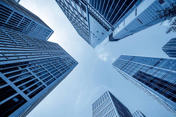 Edificio alto de oficina —  Fotos de Stock