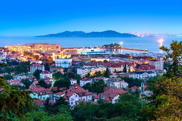 Qingdao, Çin'deki Alman tarzı tarihi binalar. — Stok fotoğraf