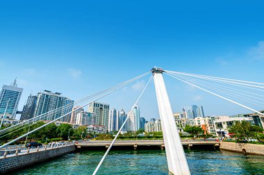Qingdao'da modern köprü