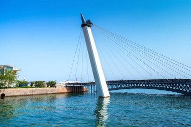 Qingdao'da modern köprü