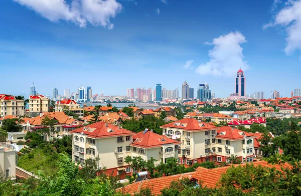 Qingdao, Çin'deki Alman tarzı tarihi binalar. — Stok fotoğraf