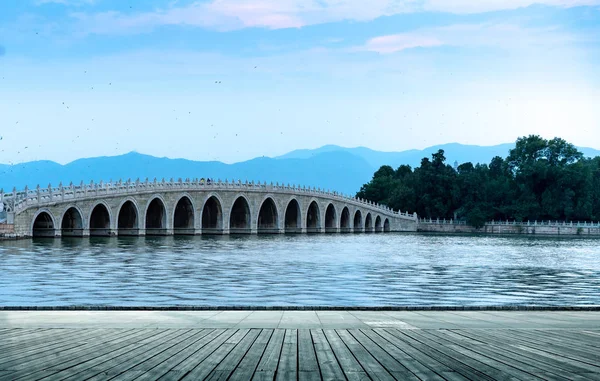 17-Loch-Brücke in Peking — Stockfoto