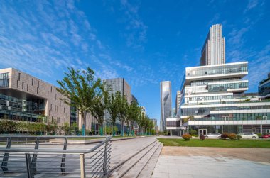 Şehir Meydanı ve Gökdelen