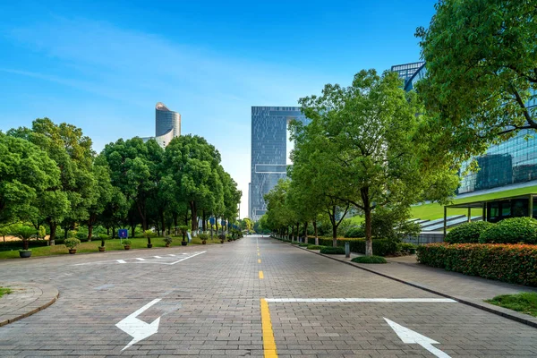 Edificio moderno en hangzhou — Foto de Stock