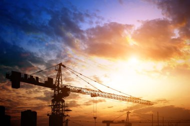 Alacakaranlıkta şantiye