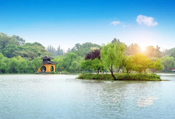 Slender West Lake Είναι Ένα Διάσημο Γραφικό Σημείο Στην Κίνα — Φωτογραφία Αρχείου