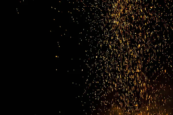 Şenlik Ateşi Kıvılcım Gece Sığ Odak Karanlık Gökyüzünde — Stok fotoğraf
