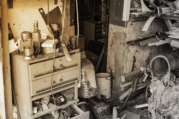 Big Mess Stuffed Suburban Garage — Stock Photo, Image