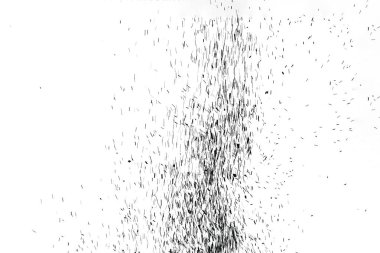 Siyah arkaplanda kıvılcımlar ve ateş