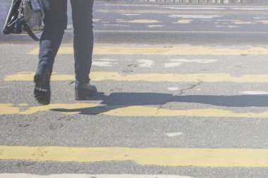 bulanık biçim ve silinebilir crossw insanlar hareket eden araçlar