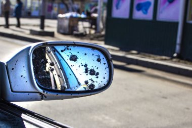 kirli araba dikiz aynası