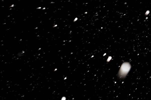 Första Snö Vintern Svart Himmel Bakgrund Abstrakt Suddig Bild — Stockfoto