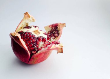 Olgun kırmızı nar arka plan