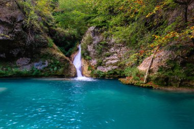Kaynak Urederra Nehri Urbasa Sıradağları, Navarre, İspanya
