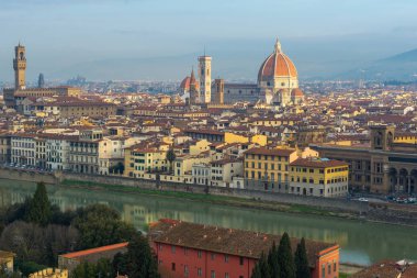 Palazzo Vecchio ve katedral Santa Maria Del Fiore üzerinden Piazzale Michelangelo, Florence, İtalya