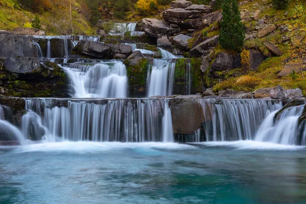 Gradas Soaso Soaso 河瀑布 Ordesa Monte Perdido 国家公园 Huesca 西班牙 — 图库照片