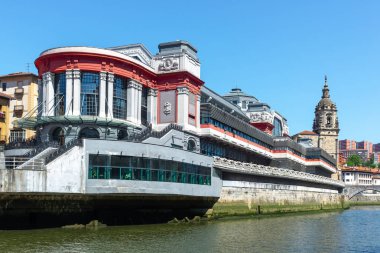 La Ribera pazarı ve San Anton kilisesi Bilbao, Bask Ülkesi, İspanya