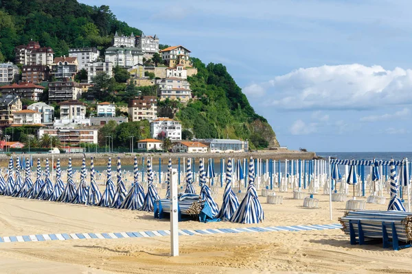 Ondarreta Beach Słoneczny Dzień Donostia San Sebastian Hiszpania — Zdjęcie stockowe