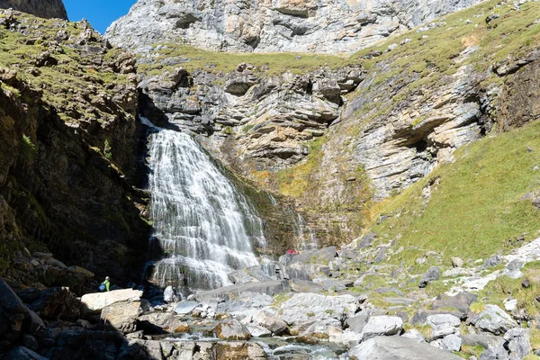 Přeslička Vodopádu Národním Parku Ordesa Huesca Španělsko — Stock fotografie