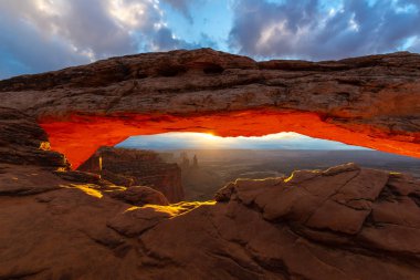 Mesa arch adlı sunrise, canyonlands Milli Parkı, utah, ABD