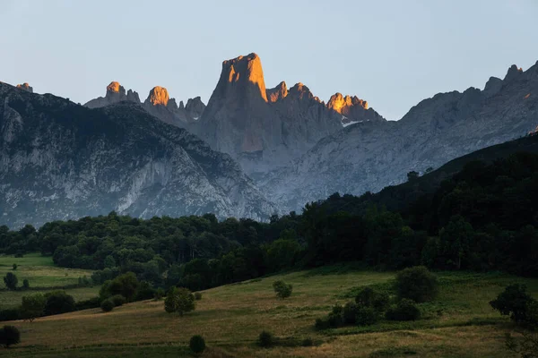 Naranjo Bulnes Connu Sous Nom Picu Urriellu Pozo Oracion Belvédère — Photo