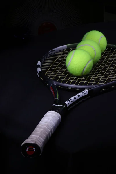 Teniszlabda Ütőn Stock Kép