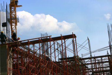 İnşaat alanında çalışma