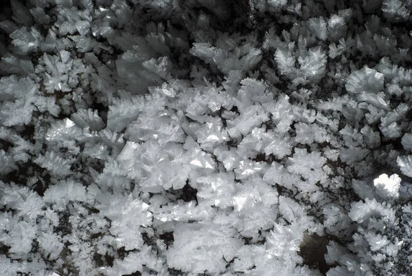 Фон Ділянка Печерної Стіни Покрита Великими Кристалами Льоду — стокове фото