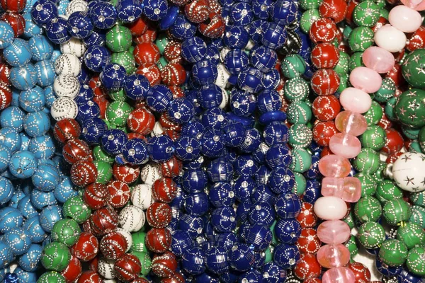 Perles Céramique Colorées Sur Étagère Boutique Souvenirs — Photo