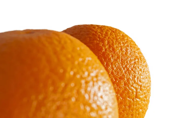 Lados Color Brillante Dos Naranjas Sobre Fondo Blanco Fruta Lejana —  Fotos de Stock