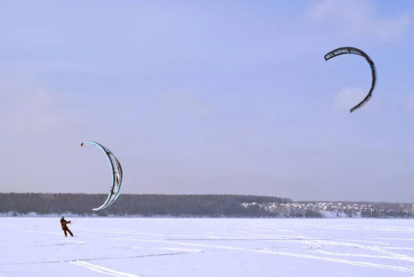 Perm Russia February 2018 Snowkiters Glides Ice Kama Reservoir — Stock Photo, Image