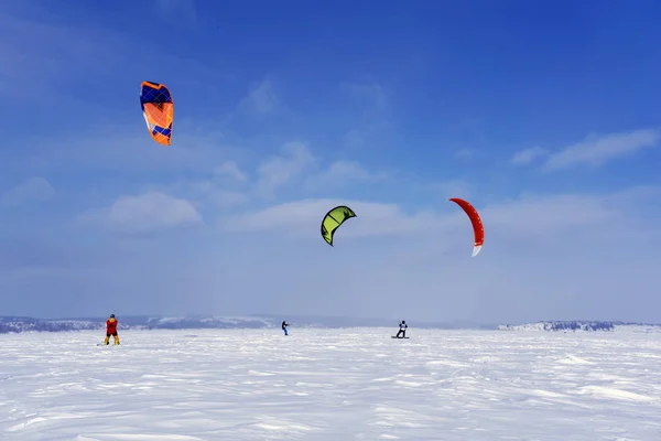 Perm Russia Marzo 2018 Gli Snow Kiters Allenano Sul Ghiaccio — Foto Stock