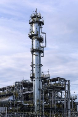 sıvı katalitik çatlama biriminde (Fcc) modern bir kimya fabrikası. petrol rafinerisi donatım.