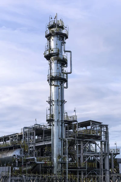 流体催化裂化装置 Fcc 在现代化工厂 炼油设备 — 图库照片