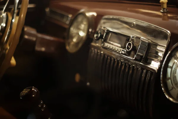 Fundo Quente Borrado Fragmento Interior Carro Vintage Concentre Alça Rádio — Fotografia de Stock