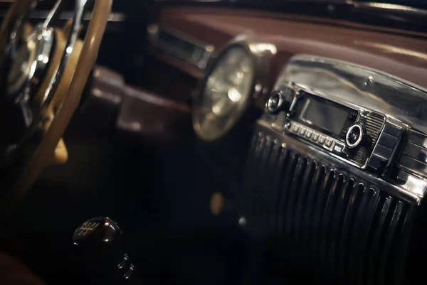 Fundo Frio Borrado Fragmento Interior Carro Antigo Foco Alça Rádio — Fotografia de Stock