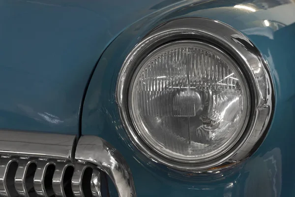 Detail Front Part Vintage Car Headlight Radiator Fragment — Stock Photo, Image
