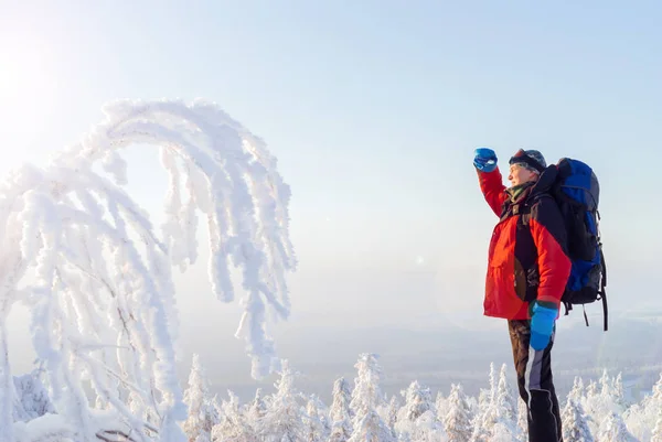 Traveler Backpack Poles Nordic Walking Standing Frosty Winter Landscape Beautiful — Stock Photo, Image