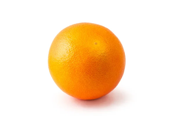 成熟的橙色关闭在白色背景与阴影 — 图库照片