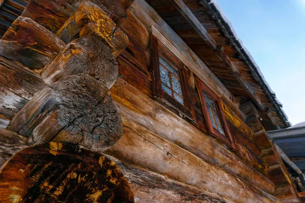 Velho Log Cabana Camponesa Russa Fragmento Construção — Fotografia de Stock