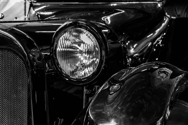 Fragment Front Part Black Retro Car Headlight — Stock Photo, Image