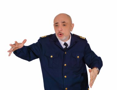 tek tip bir memur Denizi'nde yaşlı adam duygusal olarak bir şey, duygusal, beyaz arka plan üzerinde izole gesticulating anlatıyor