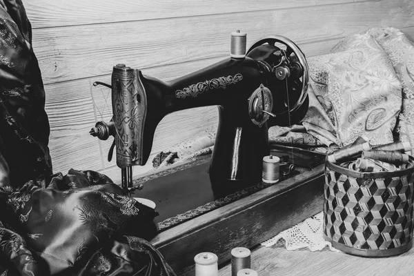Monochrome still life with antique sewing machine — Stock Photo, Image