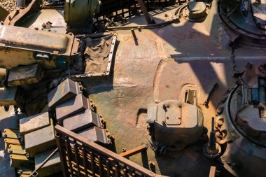 askeri arka plan-eski tank kule bir parçası