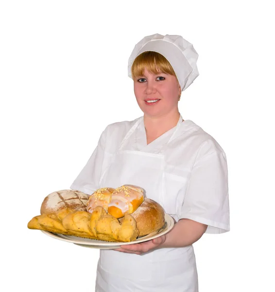 Kobieta piekarz trzyma danie ze słodkimi buki izolowane — Zdjęcie stockowe