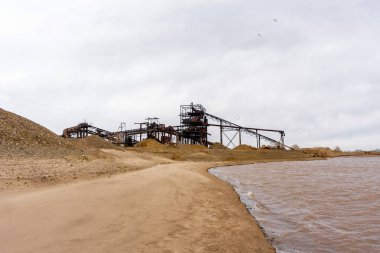 rıhtımda kum ve çakıl ayırıcı