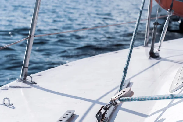 Background - yachting. fragment of the hull of a sailing vessel — Stock Photo, Image