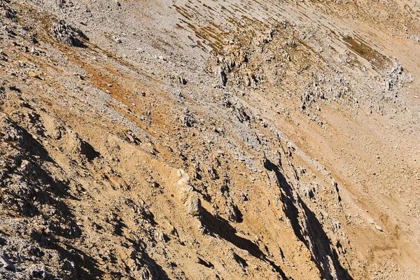 Deserto Sem Vida Montanha Rochosa Com Falésias Afiadas Reminiscente Uma — Fotografia de Stock