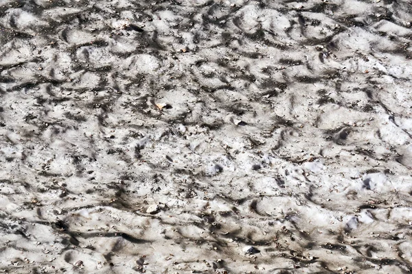 Błotnista Powierzchnia Topniejącego Lodowca Górskiego Pokryta Kamieniami Rublem — Zdjęcie stockowe