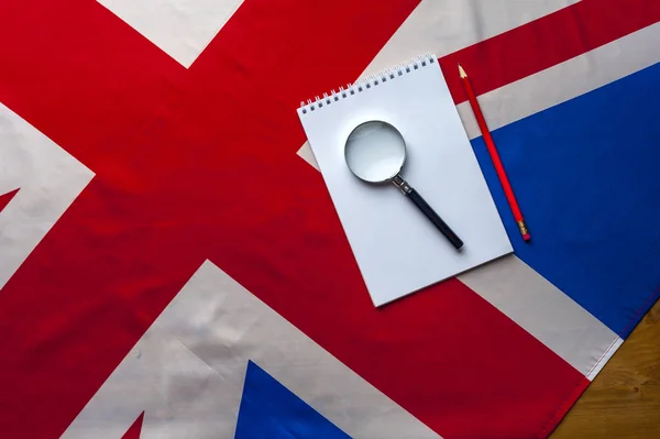 Bandera de Reino Unido con bloc de notas — Foto de Stock